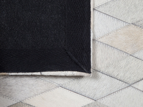 Dywan patchwork skórzany 140 x 200 cm czarno-biały MALDAN, 231171