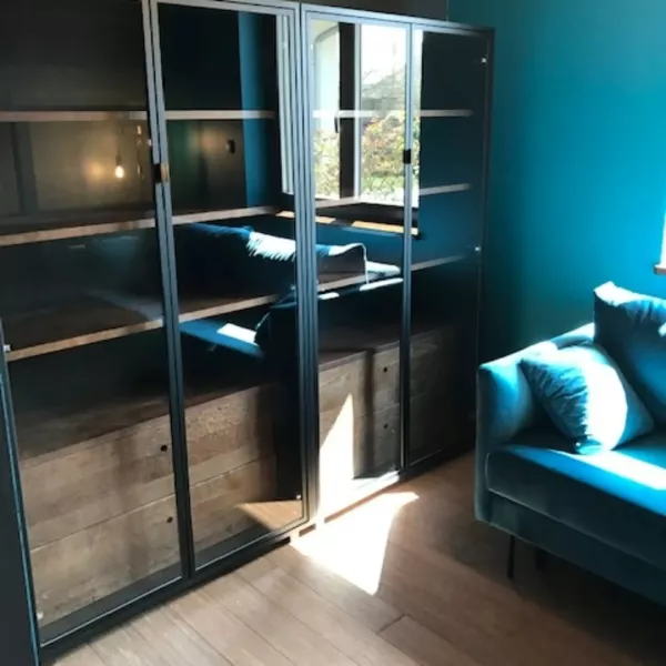 Designerska witryna z drewna litego do salonu CARLA, 345587
