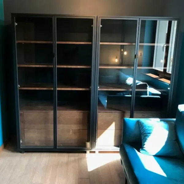 Designerska witryna z drewna litego do salonu CARLA, 345588