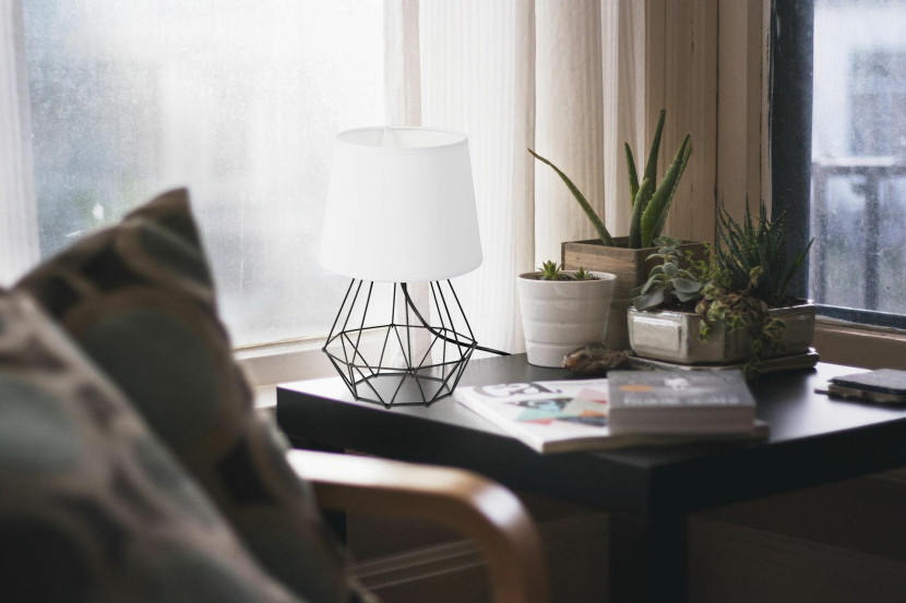 Lampka nocna stołowa biurkowa LED glamour E27 metal biało-czarna 34 cm, 7305986