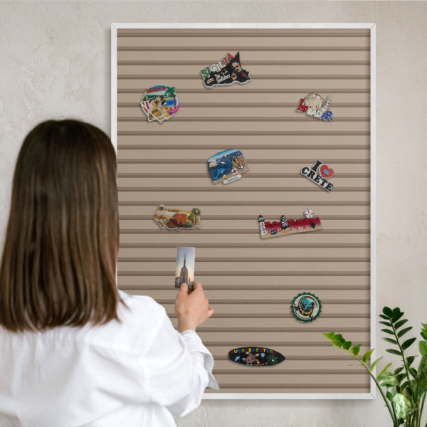 Tablica magnetyczna ozdobna w białej ramie, pionowe paski 100x70, 8156596