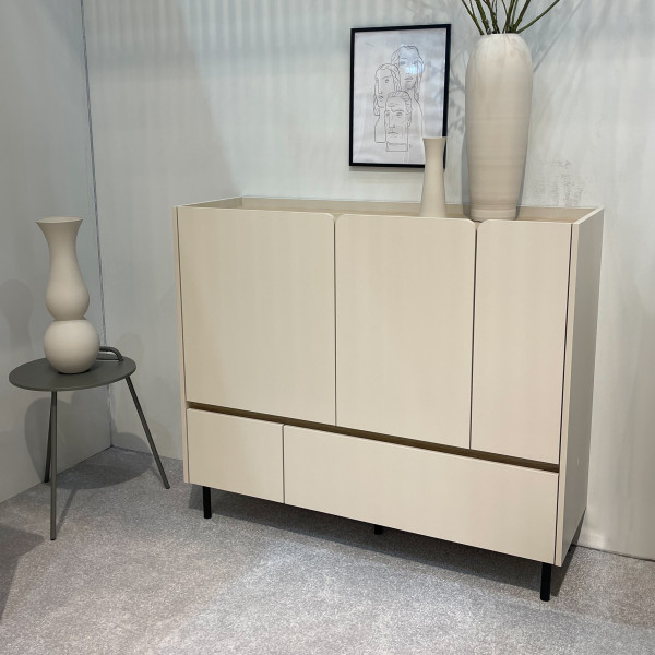 Komoda 120 cm z 3 drzwiami i 2 szufladami młodzieżowa LISSARO, 9245130