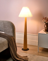 Lampa stojąca drewno kauczukowe klosz z tkaniny naturalna